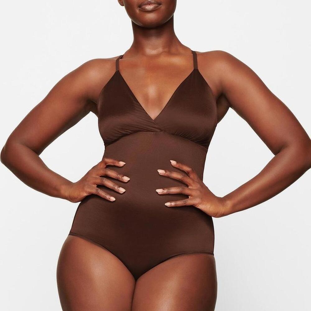 Skims Simply Bare Bodysuit Brief W/ Snaps